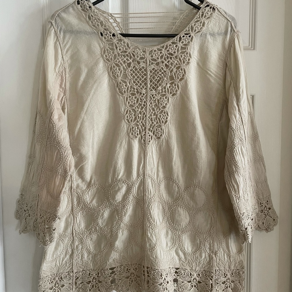 Women’s lace shirt